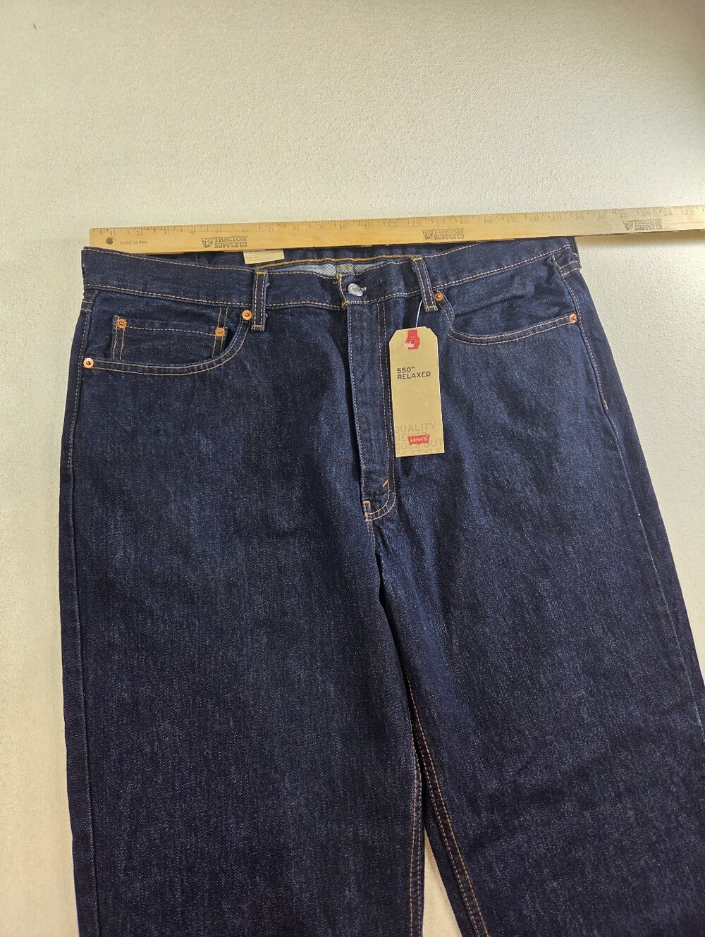 Levi’s 550 Relaxed Fit Jeans 38x32 NWT - Picture 6 of 8